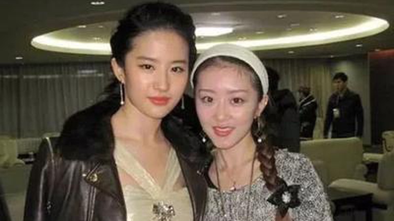 78岁刘晓庆获金鸡奖最佳新人演员奖 争议标题可信度分析